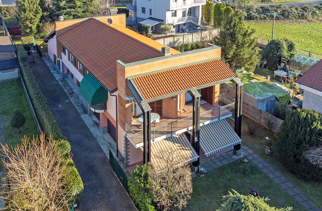 Vendita Villa Bifamiliare Gerenzano - Saronno